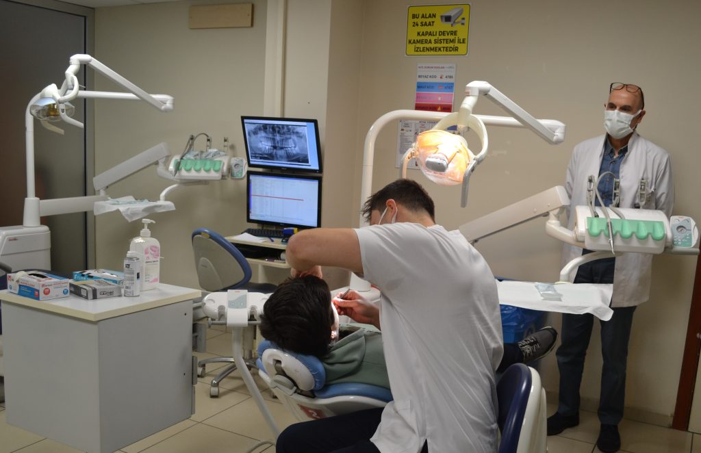 Simulazione odontoiatrica con pazienti standardizzati non annunciati